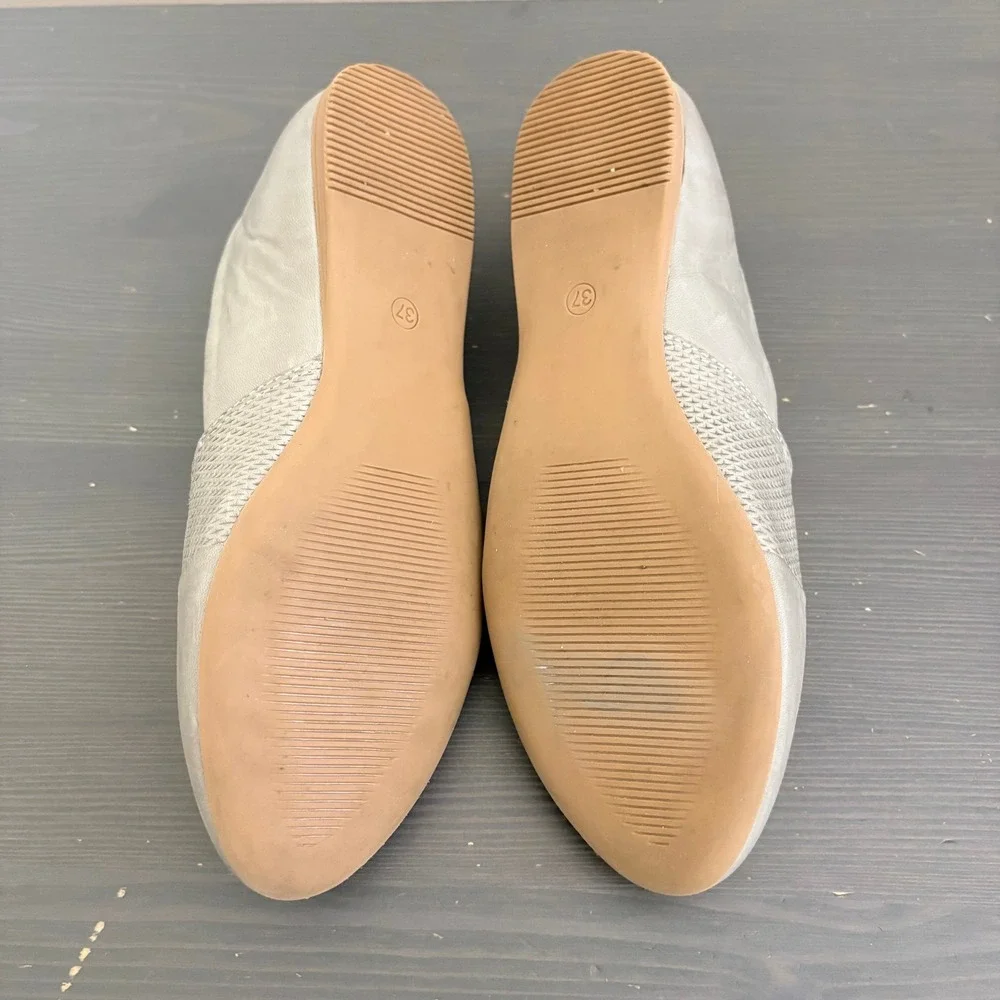 Miz Mooz‎ Hailey Flats 37 Grey Leather Textured Slip On Almond Toe